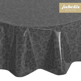 Une nappe en plastique lavable pourvue de motifs à rayures